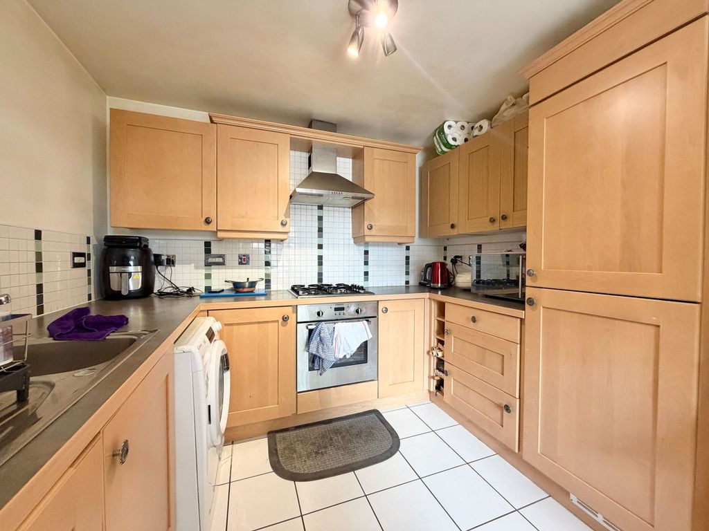 Property photo 2 of 19