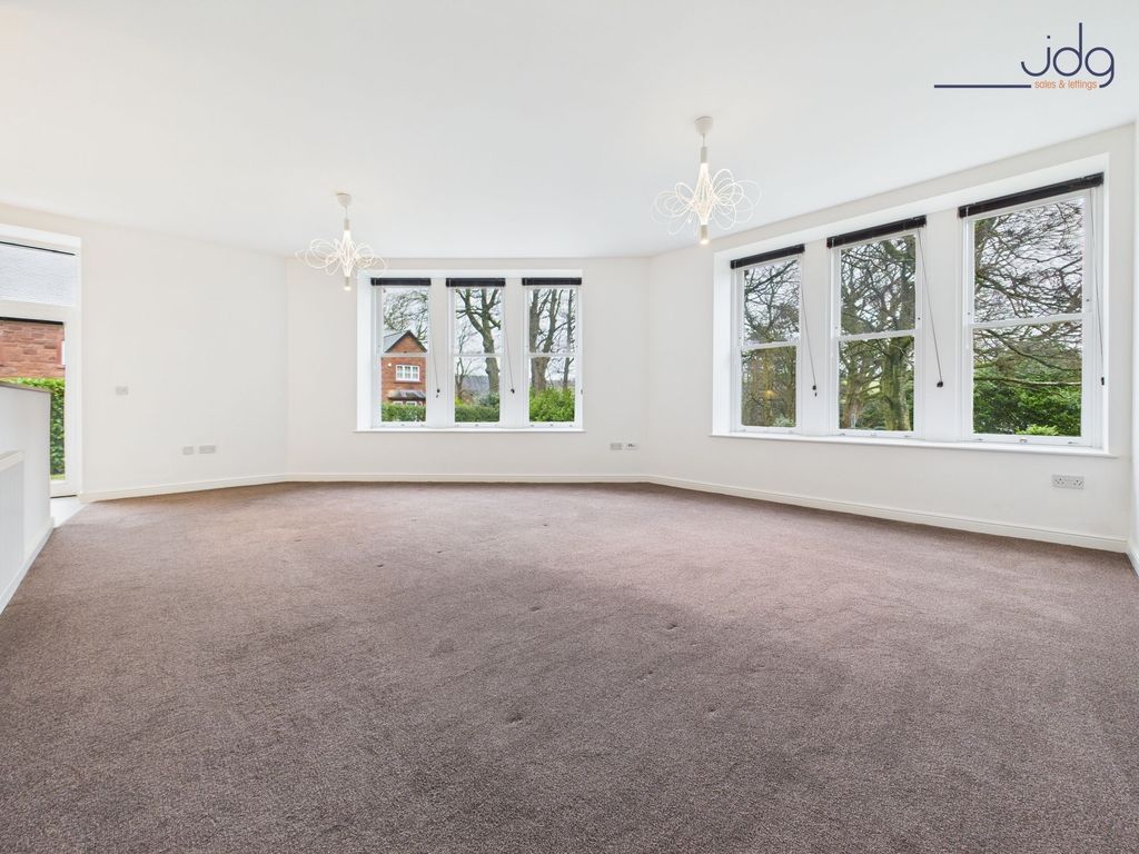 Property photo 2 of 11 Open Plan Living