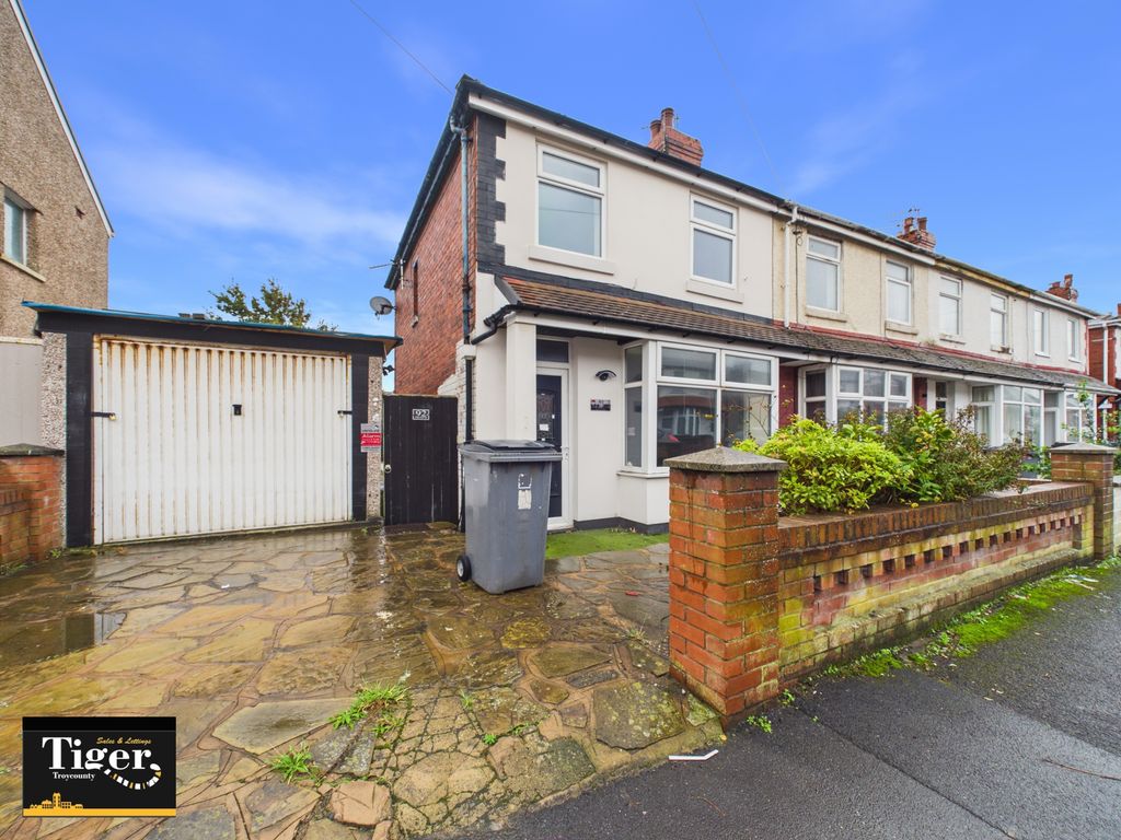 Property photo 1 of 13 Cam01931G0-Pr0424-Still013