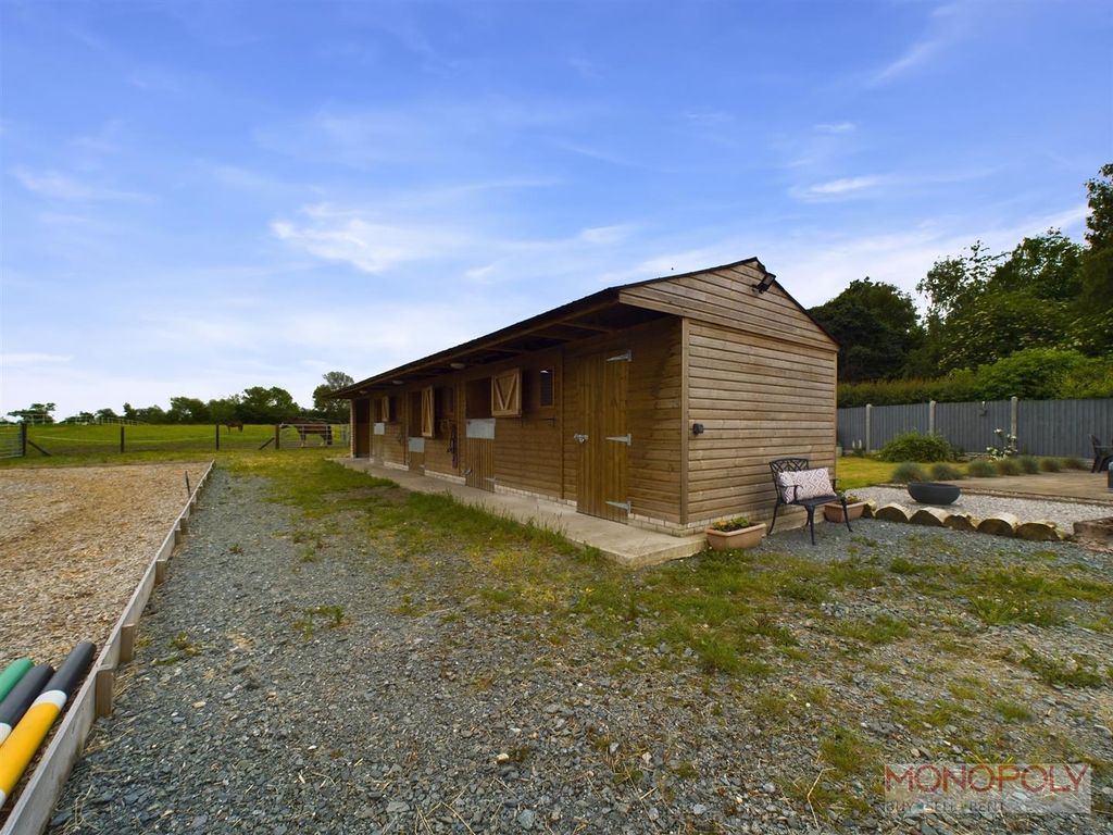 Property photo 2 of 30 Cam01943G0-Pr0257-Still025.Jpg