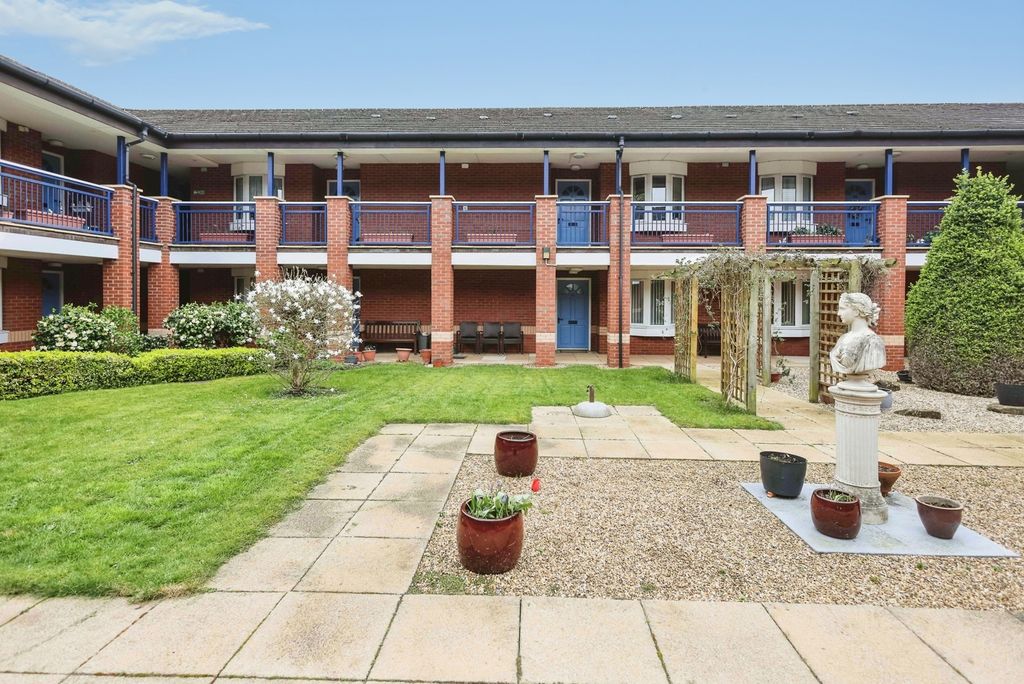 Property photo 1 of 18 Pbox-Img.Jpg