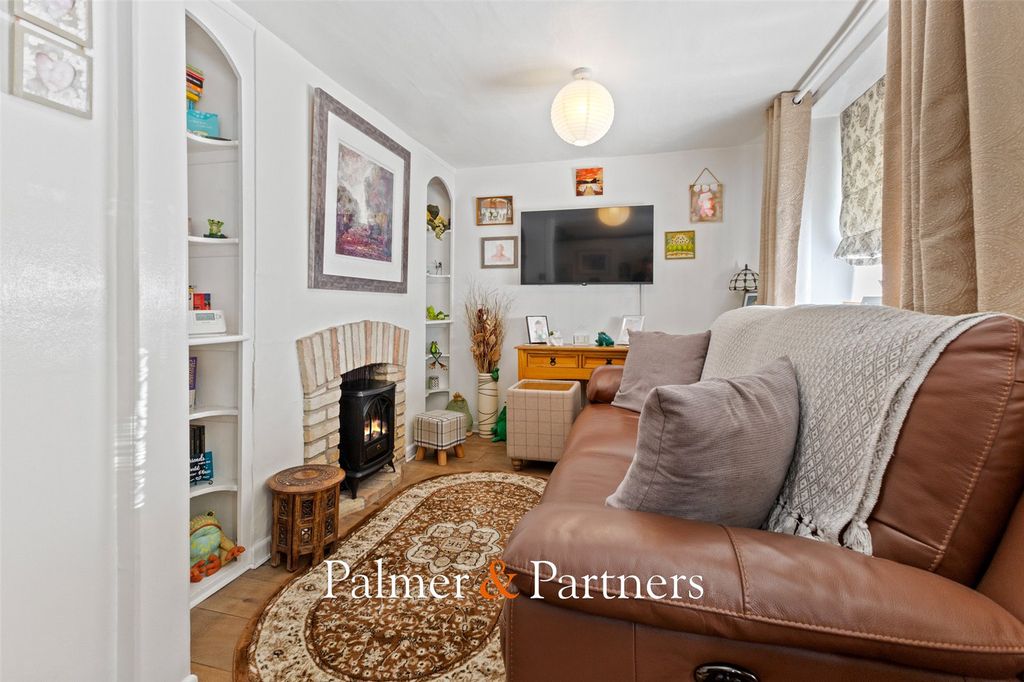 Property photo 3 of 16 Picture No. 01