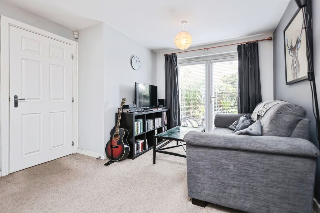 Property photo 2 of 19 Pbox-Img.Jpg