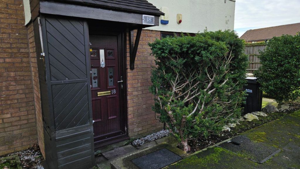 Property photo 2 of 8 2