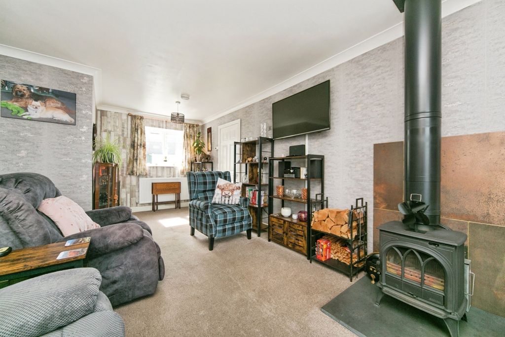 Property photo 2 of 15 Pbox-Img.Jpg