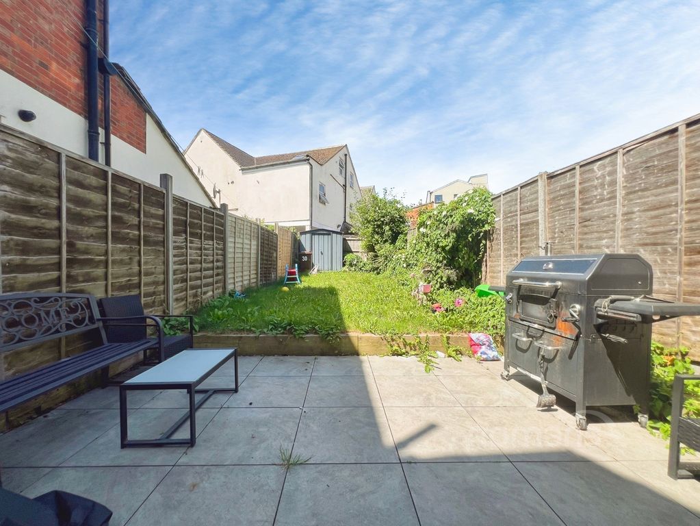 Property photo 2 of 21 Pbox-Img.Jpg