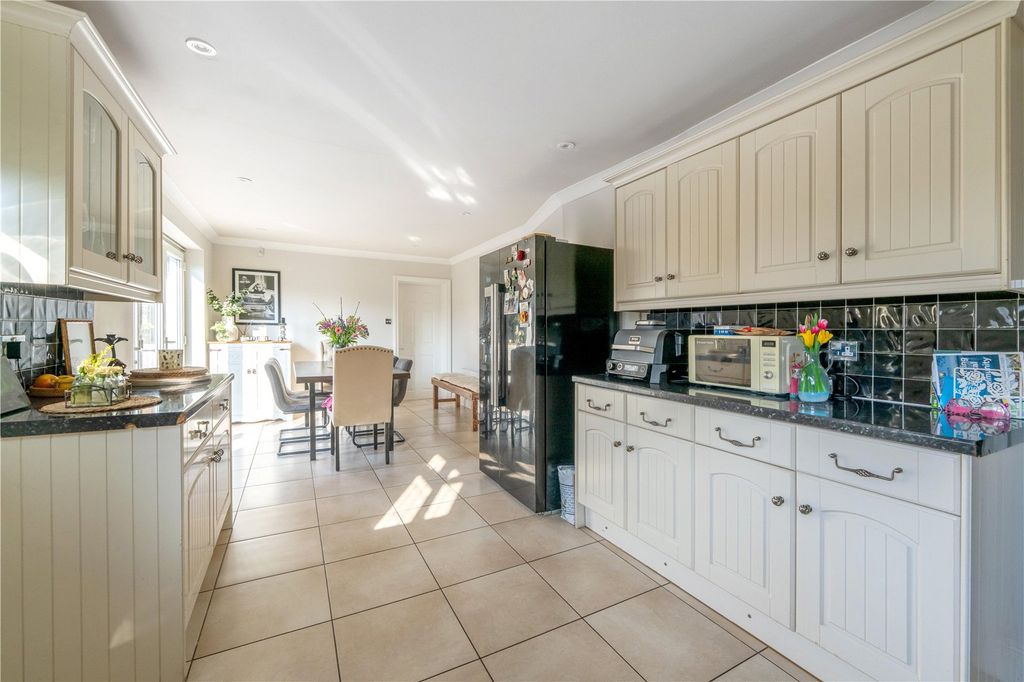 Property photo 3 of 10 Picture No. 25