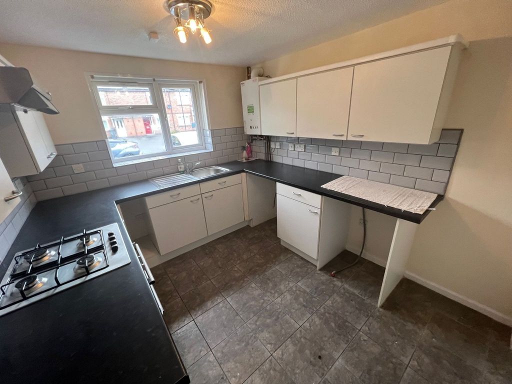 Property photo 2 of 12 2590682