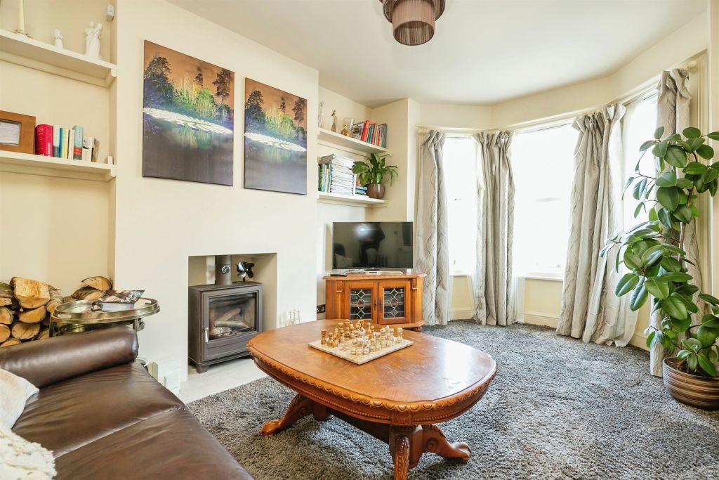 Property photo 3 of 17