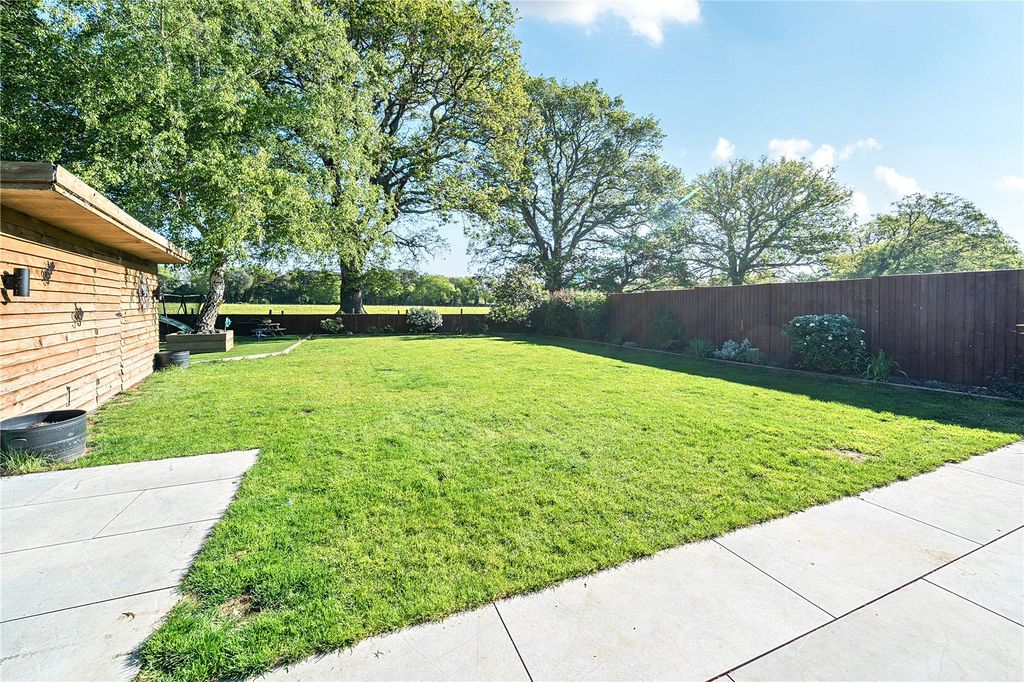 Property photo 2 of 29 Picture No. 20