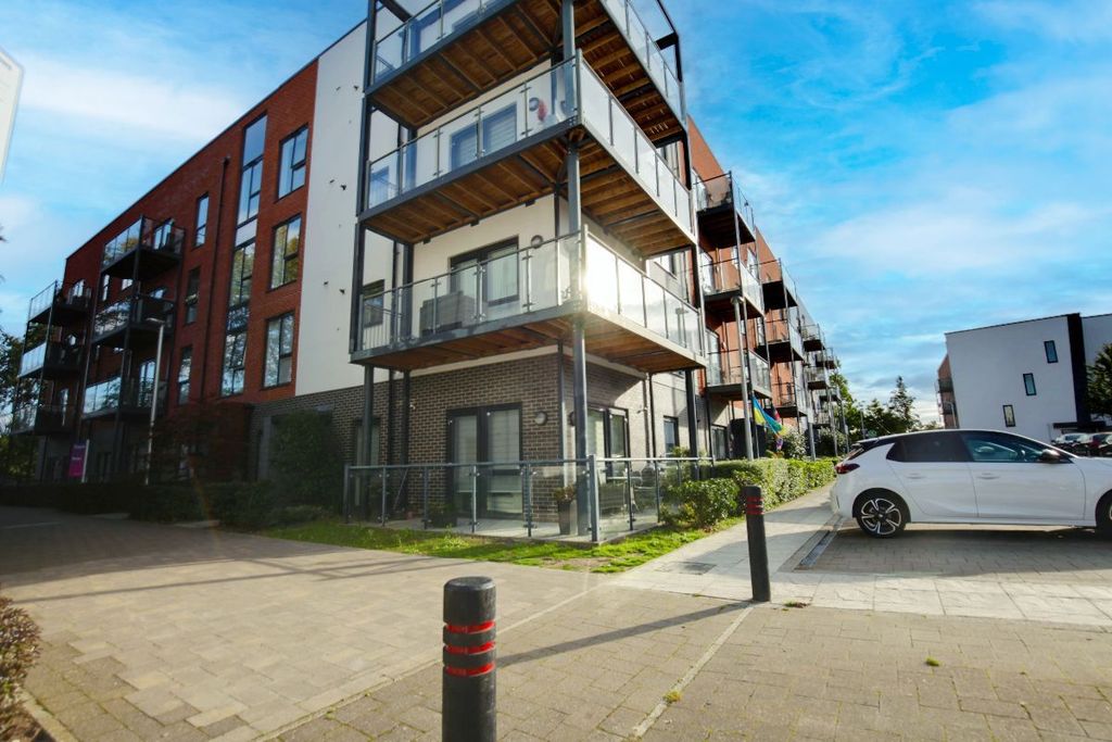 Property photo 1 of 8