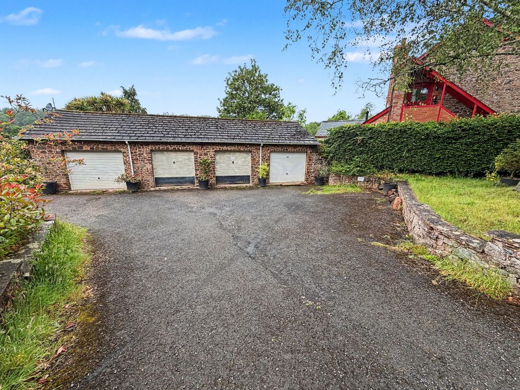 Property photo 2 of 23