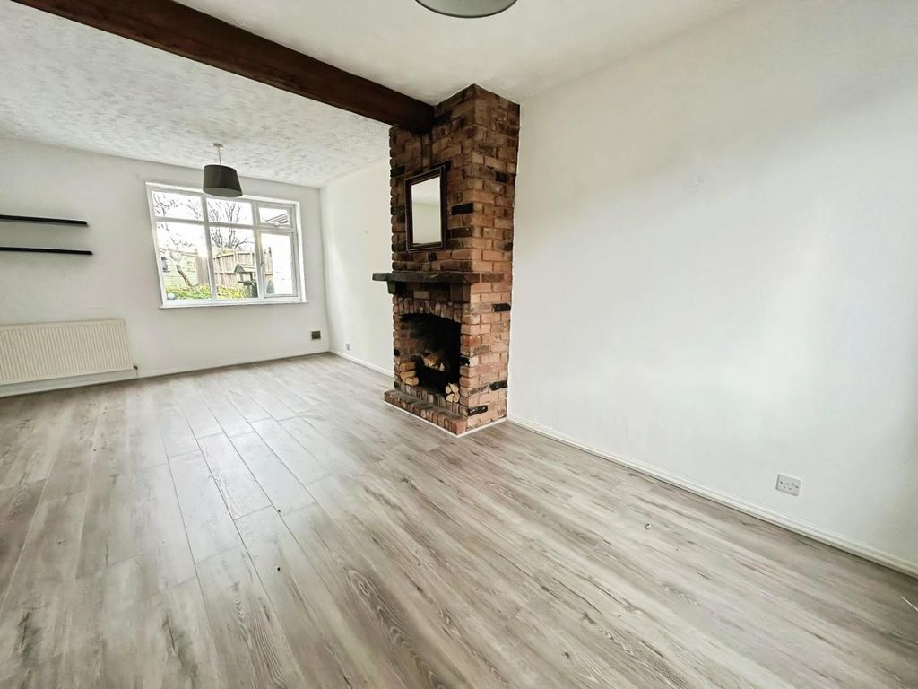 Property photo 3 of 12 A69Ca069-Whatsapp 20Image 202025-11-03 20At 2015.3