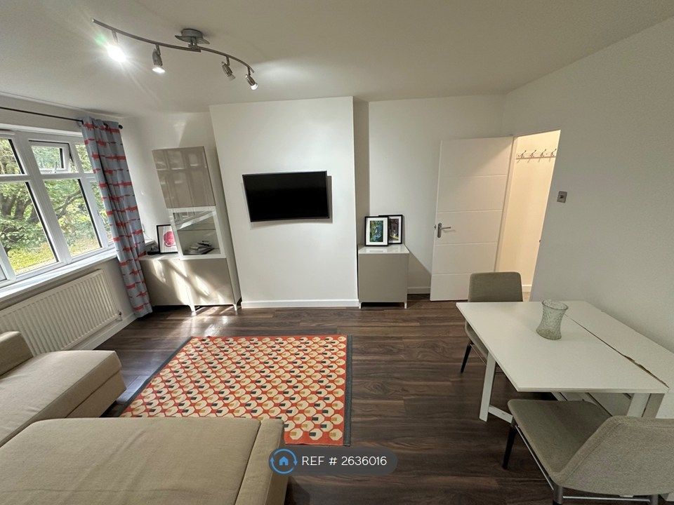 Property photo 3 of 12 Superb Living Room, All Fully Furnished