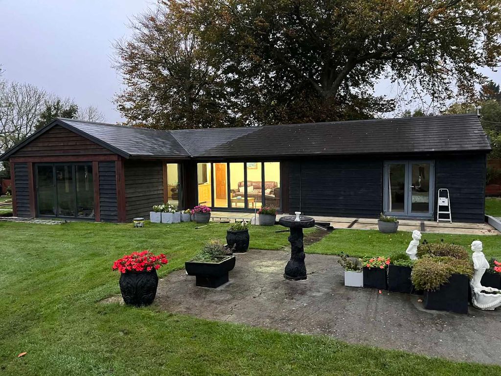 Property photo 2 of 32