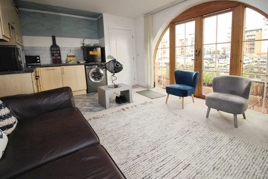 Property photo 1 of 11 Living Area