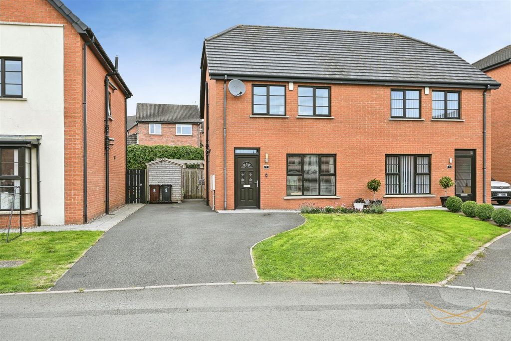 Property photo 1 of 36 Dhp-10.Jpg