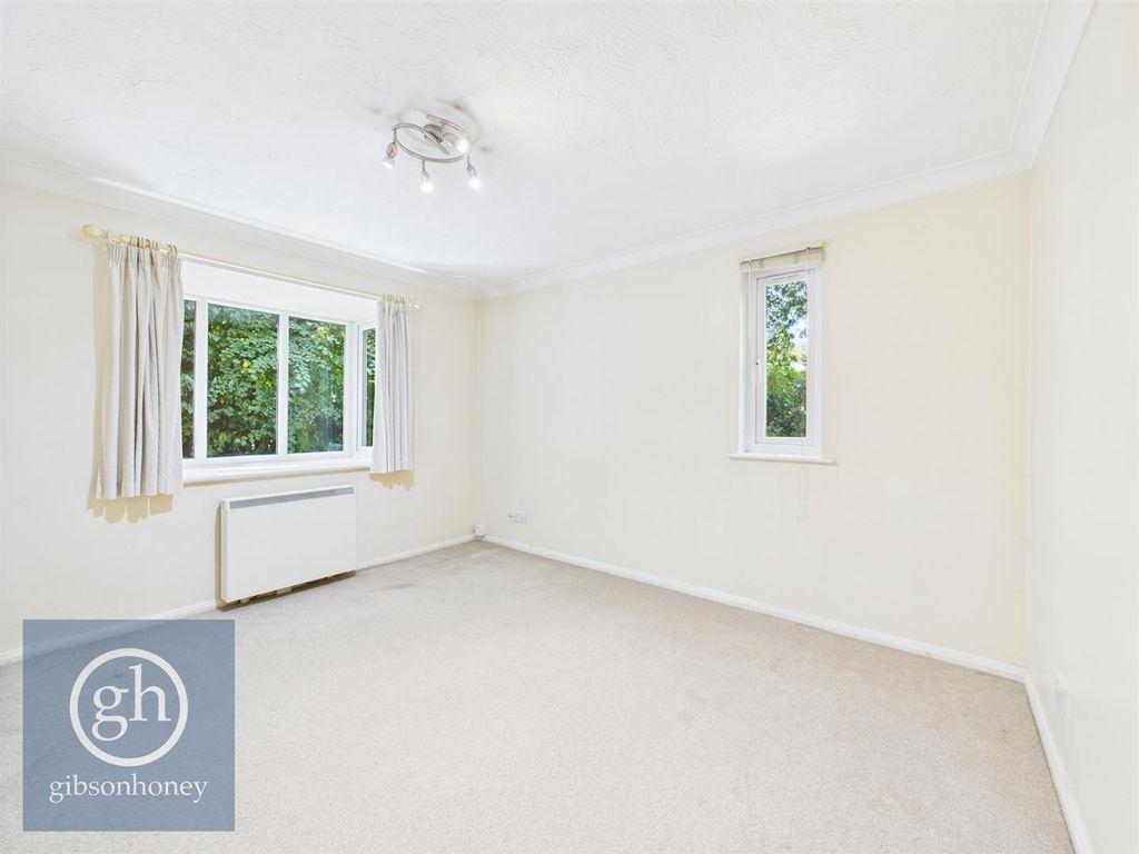 Property photo 3 of 6 Cam05080G0-Pr0156-Still007.Jpg