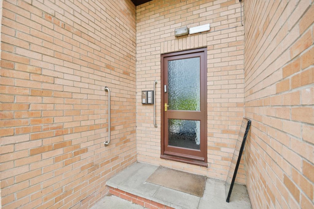 Property photo 3 of 14 Pbox-Img.Jpg