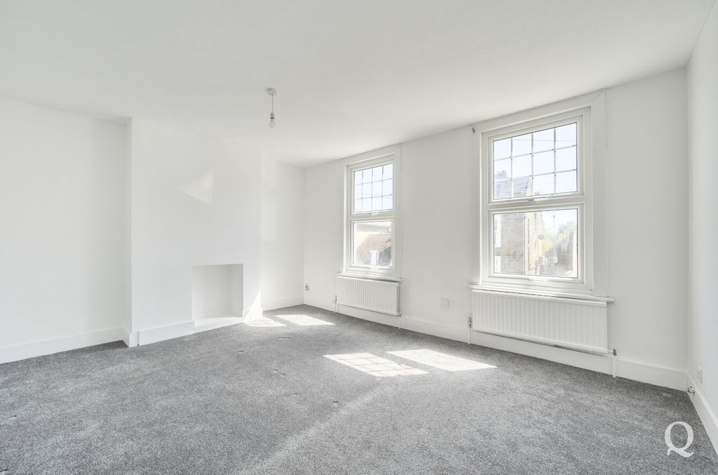 Property photo 2 of 25 3F1A3Be9-Fd68-49F...