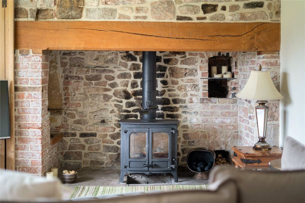 Property photo 3 of 22 Sitting Room