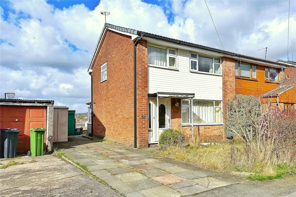 Property photo 1 of 20 Front External