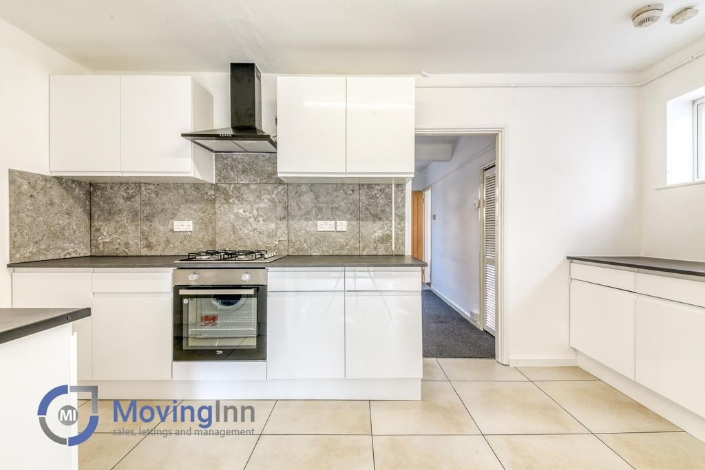 Property photo 1 of 19 Kitchen