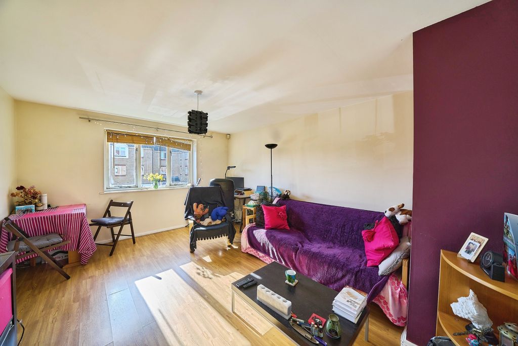 Property photo 2 of 20