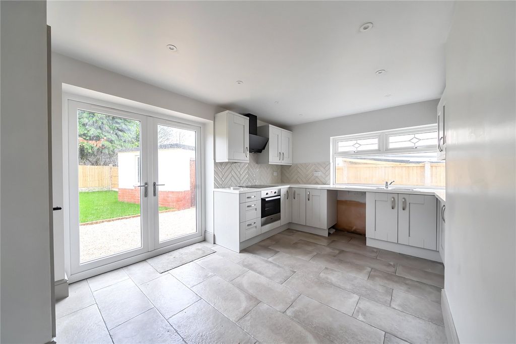 Property photo 3 of 17 Picture No. 18