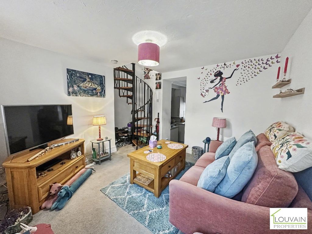 Property photo 3 of 14