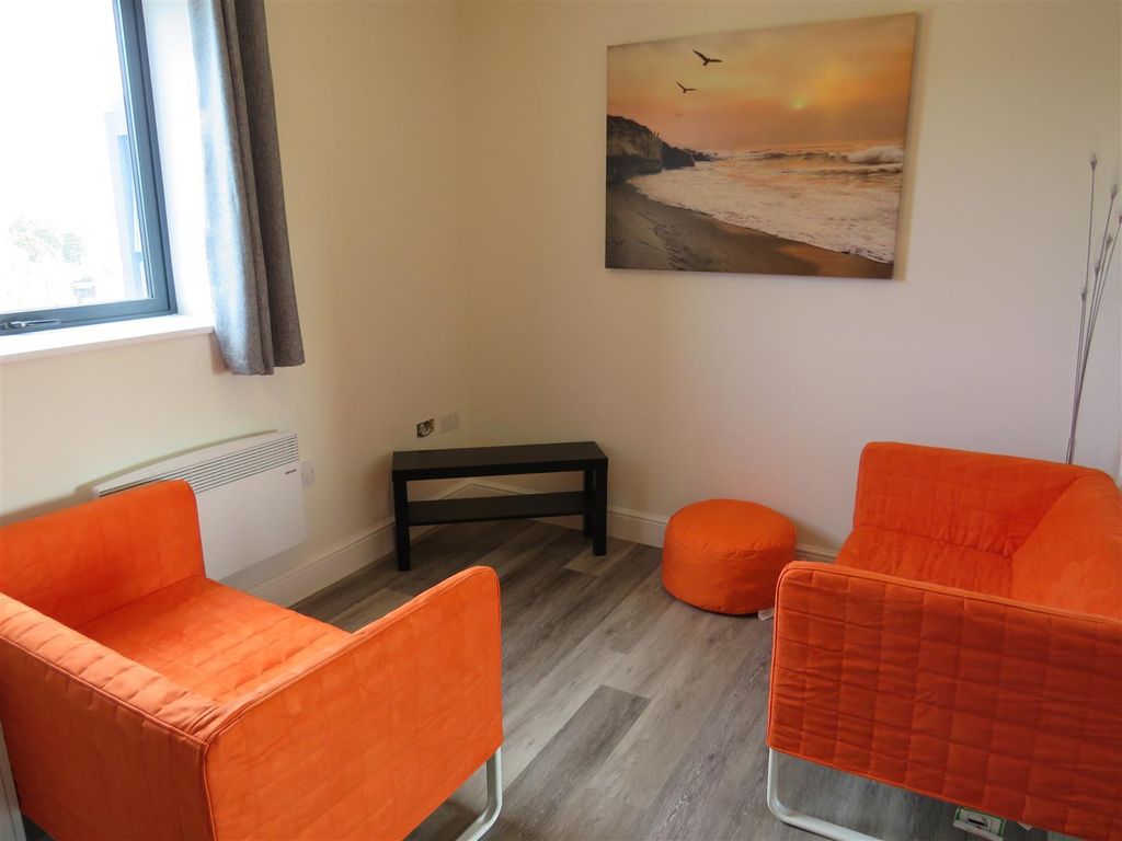 Property photo 3 of 7 Image