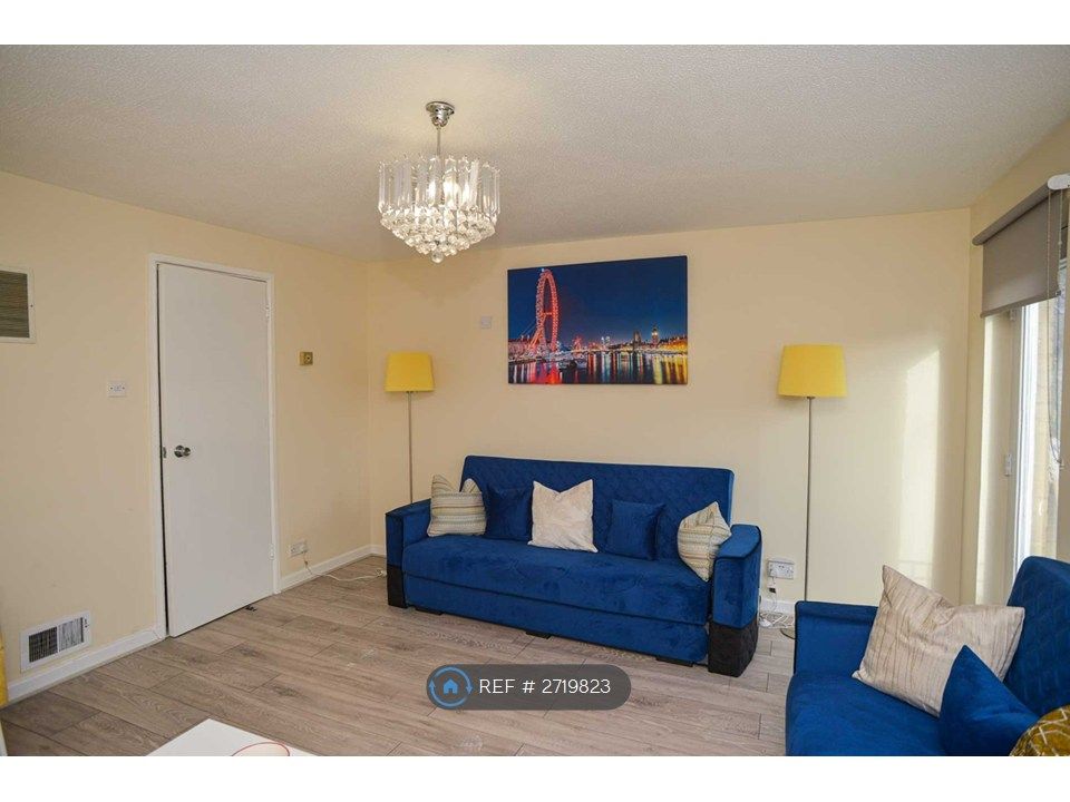 Property photo 3 of 24