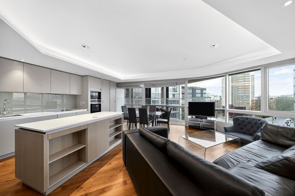 Property photo 1 of 36 Reception/Kitchen