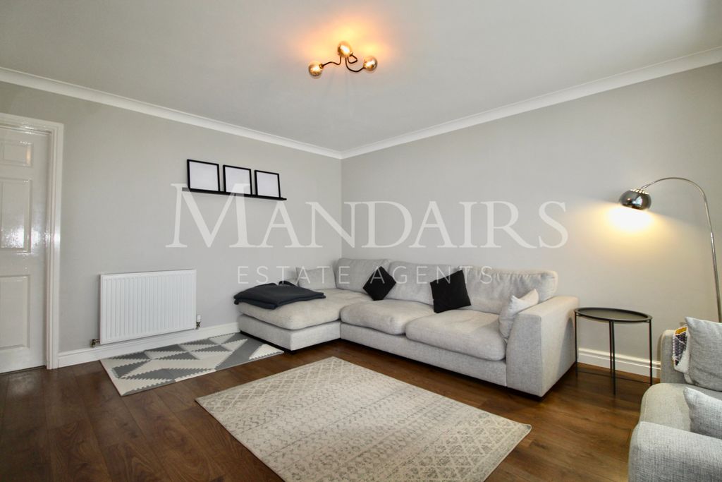 Property photo 2 of 21