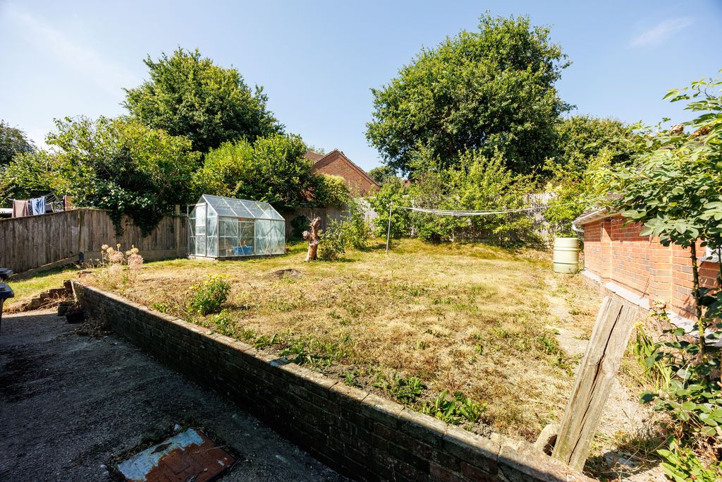 Property photo 3 of 13 Photo 8