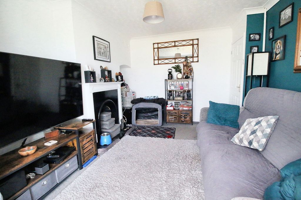 Property photo 2 of 10