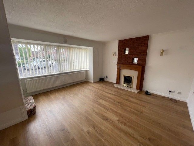 Property photo 2 of 9 Lounge