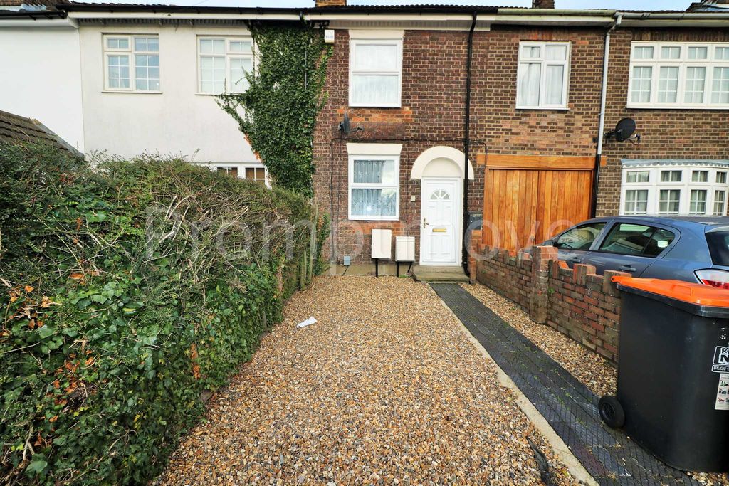 Property photo 1 of 8 Na
