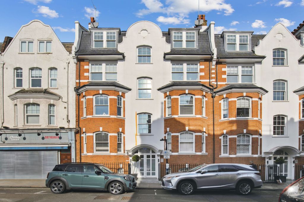 Property photo 2 of 22 Facade (Example)