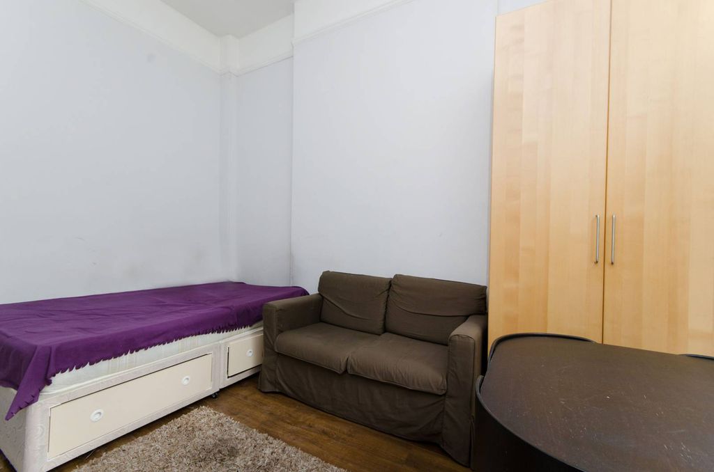 Property photo 3 of 3