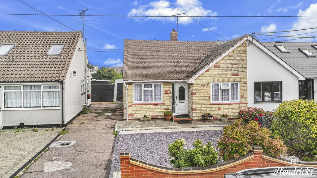 Property photo 2 of 23