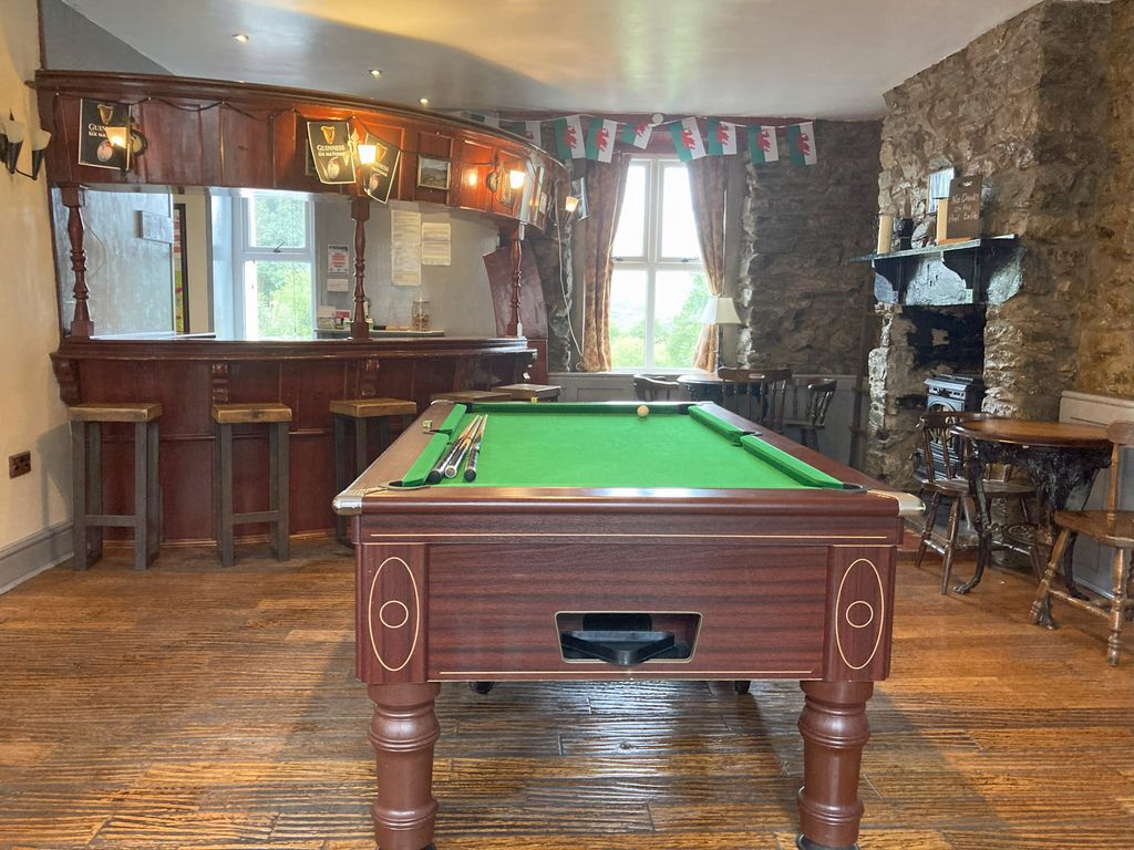 Property photo 2 of 21