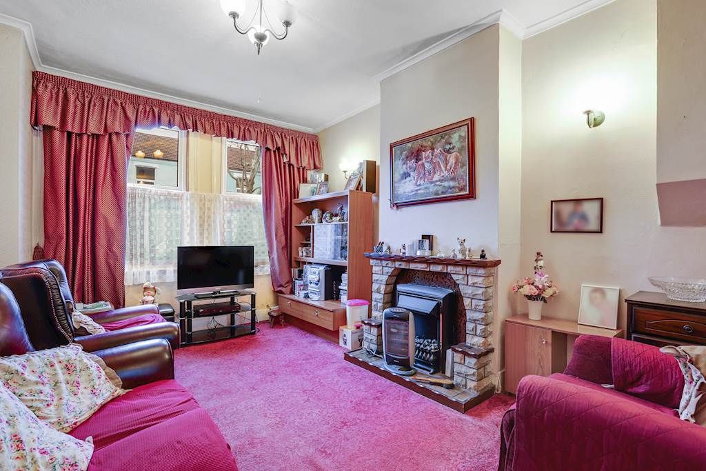 Property photo 2 of 12 03-8A92Jhhgll - 11 Alderton Road - 7-Small