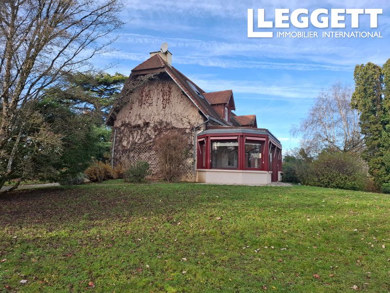 Property photo 2 of 10