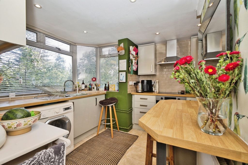Property photo 2 of 17 Pbox-Img.Jpg