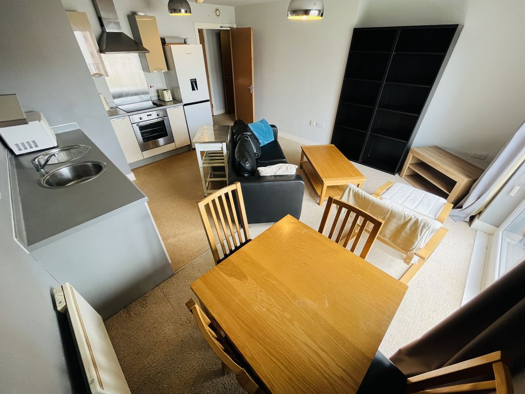 Property photo 3 of 9