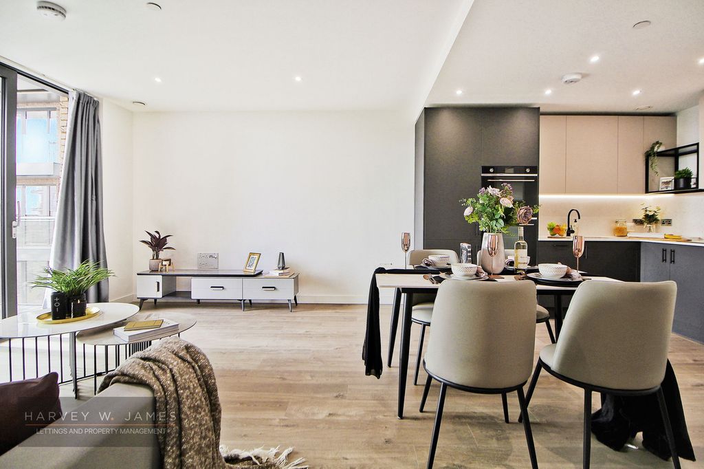 Property photo 2 of 36