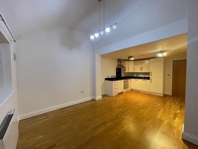 Property photo 2 of 10 Reception