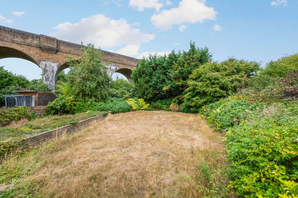 Property photo 2 of 17 Picture No. 09