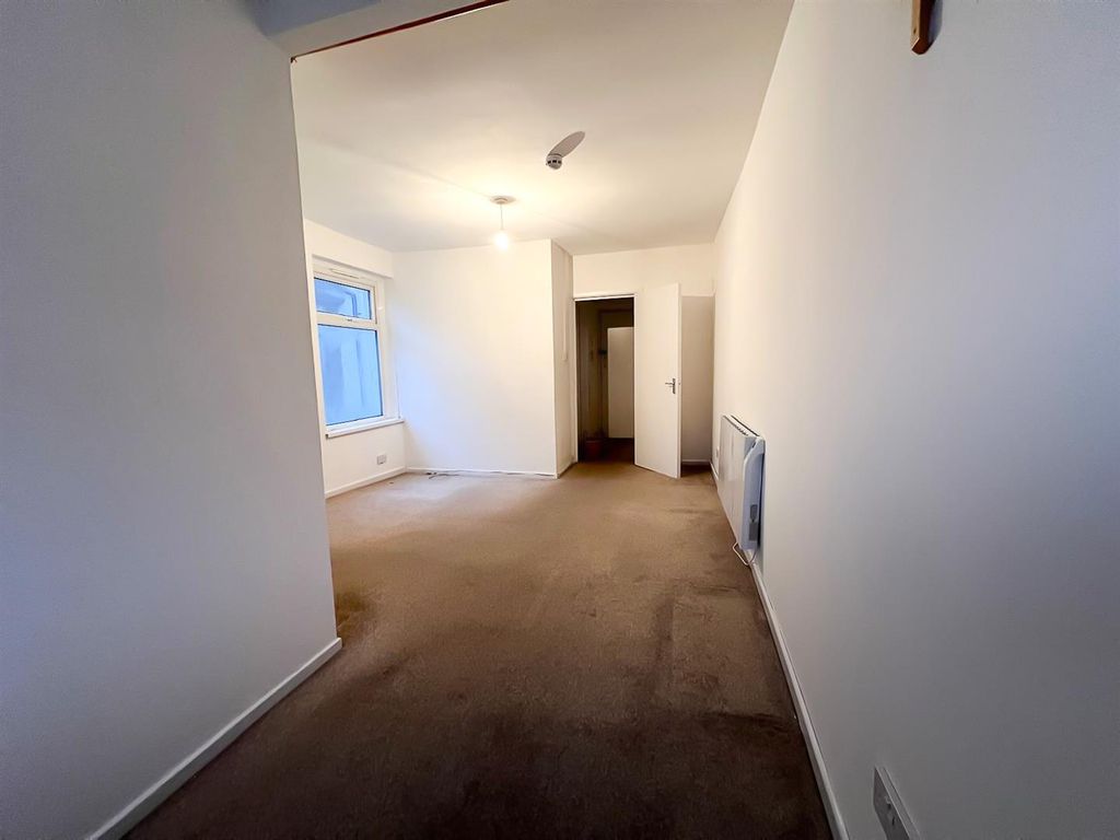 Property photo 2 of 6 4, 2-2.Jpg